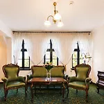 Resort Zamek - Palac Marysienki 3*