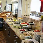 Zamek - Palac Marysienki 3*