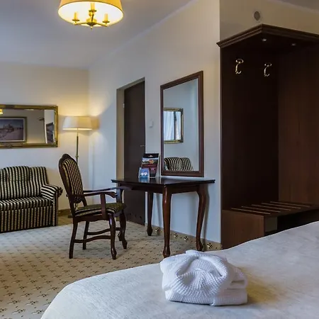 Zamek - Palac Marysienki 3* Gniew