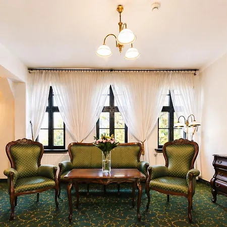 Resort Zamek - Palac Marysienki 3*