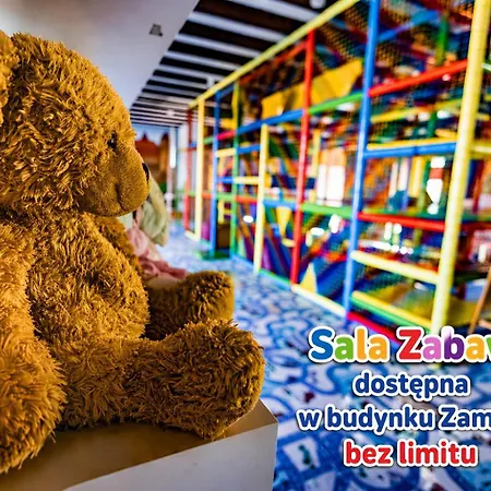 Zamek - Palac Marysienki 3*
