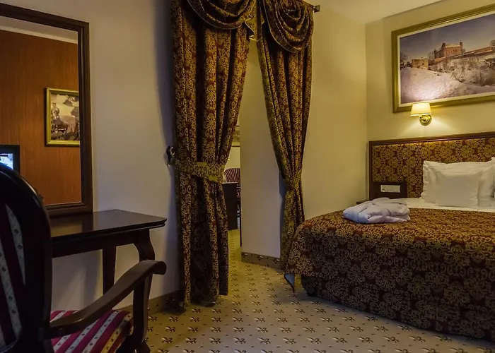 Zamek - Palac Marysienki