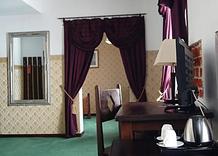 منتجع Zamek - Palac Marysienki غنيف