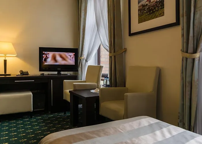 منتجع Zamek - Palac Marysienki غنيف