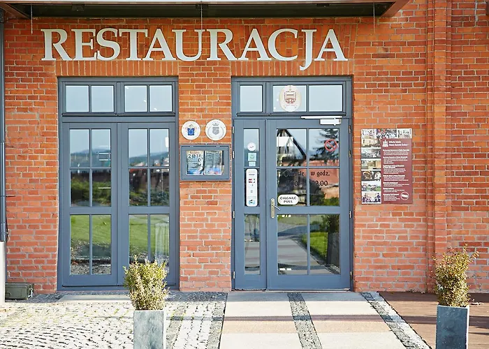 منتجع Zamek - Palac Marysienki غنيف