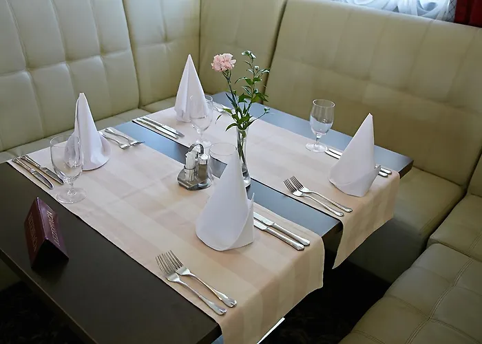 Zamek - Palac Marysienki منتجع غنيف