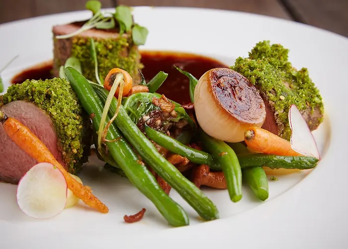 Zamek - Palac Marysienki 3* غنيف